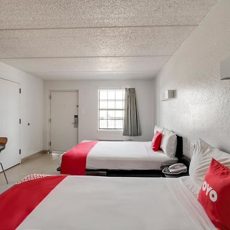 Oyo Hotel Houston Katy Freeway Bagian luar foto