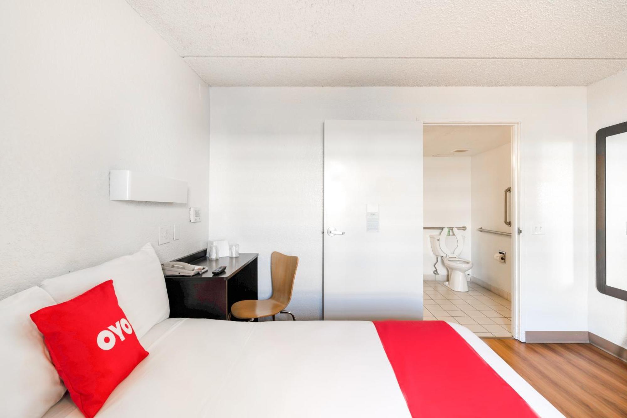 Oyo Hotel Houston Katy Freeway Bagian luar foto