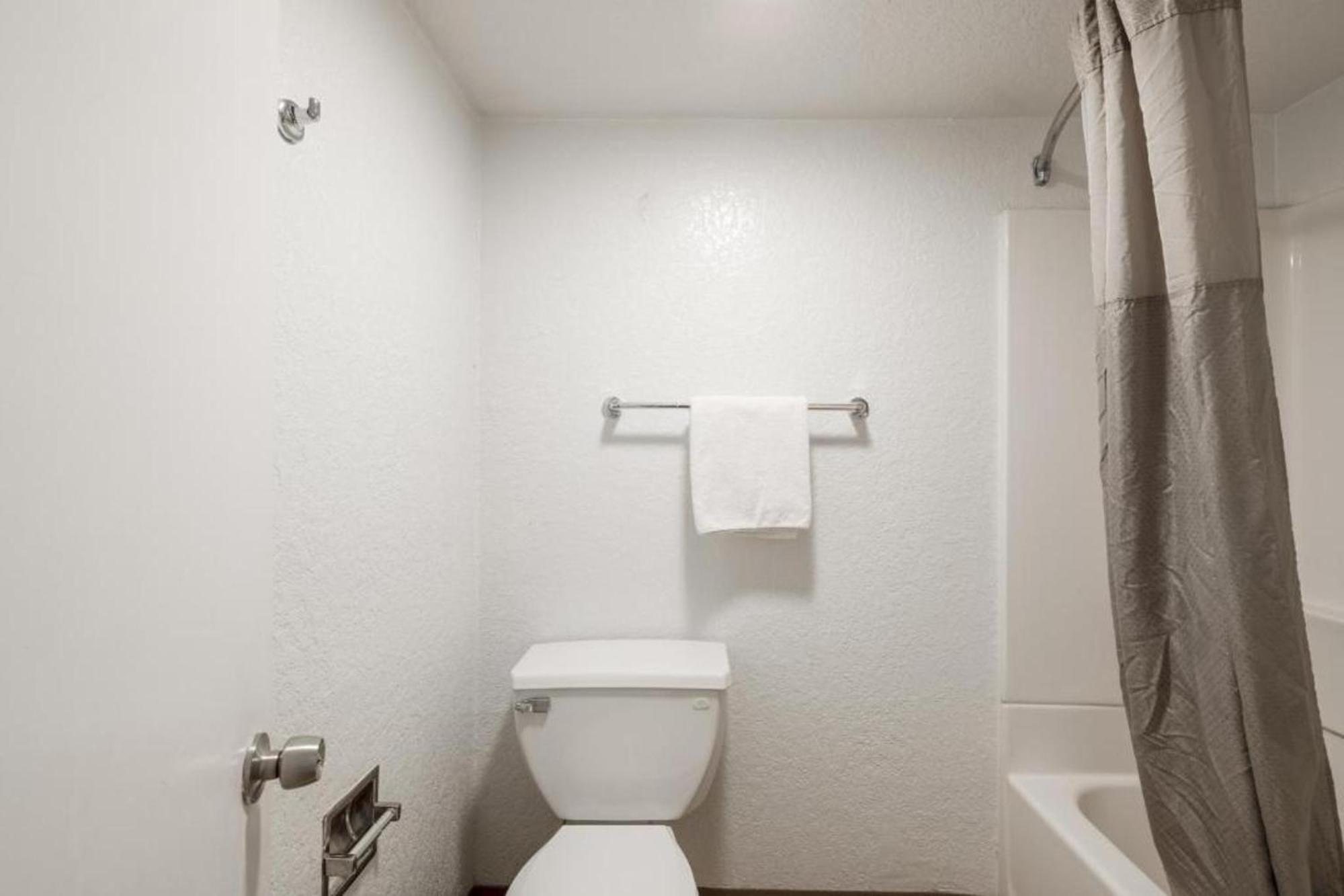 Oyo Hotel Houston Katy Freeway Bagian luar foto