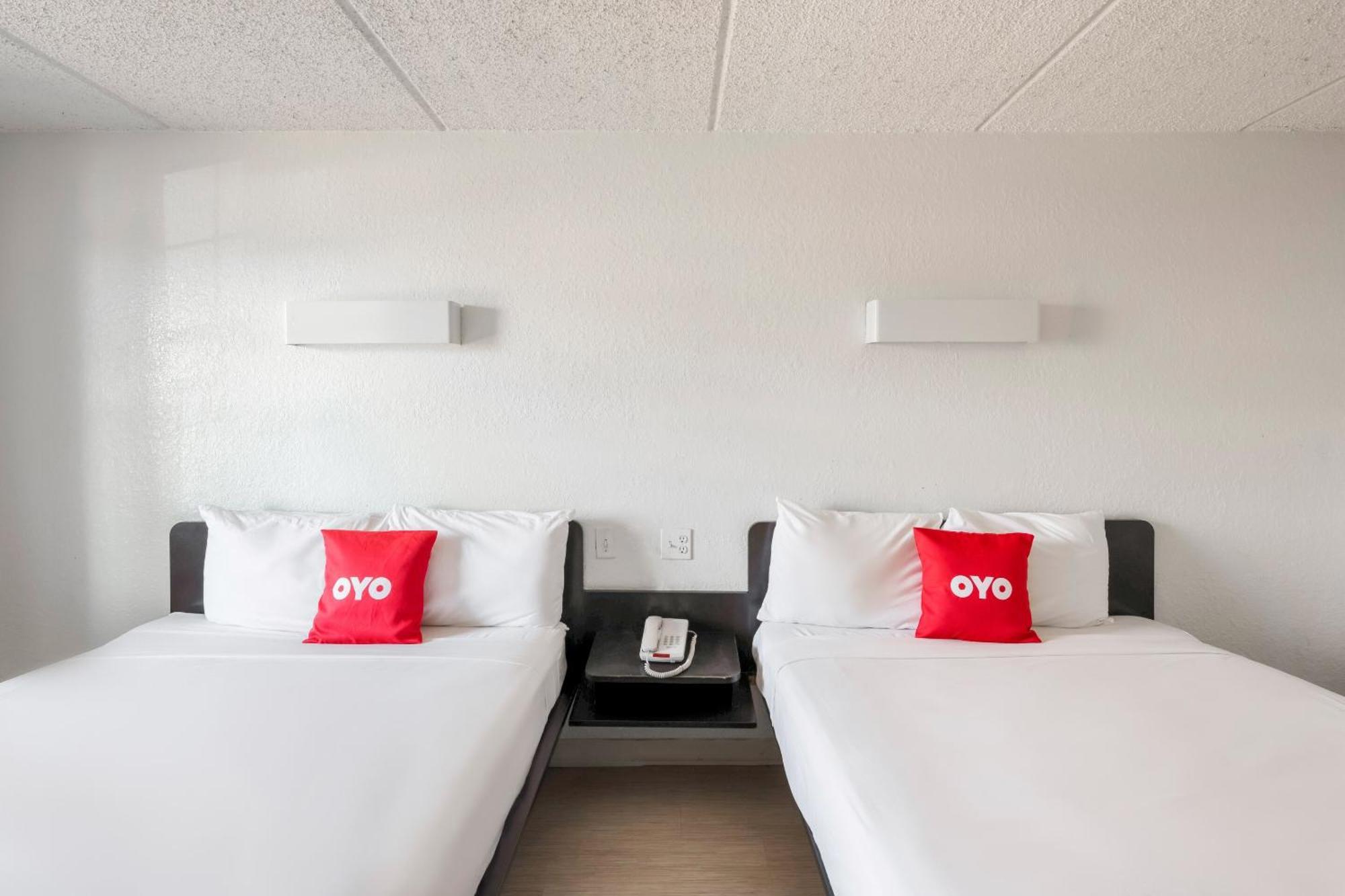 Oyo Hotel Houston Katy Freeway Bagian luar foto