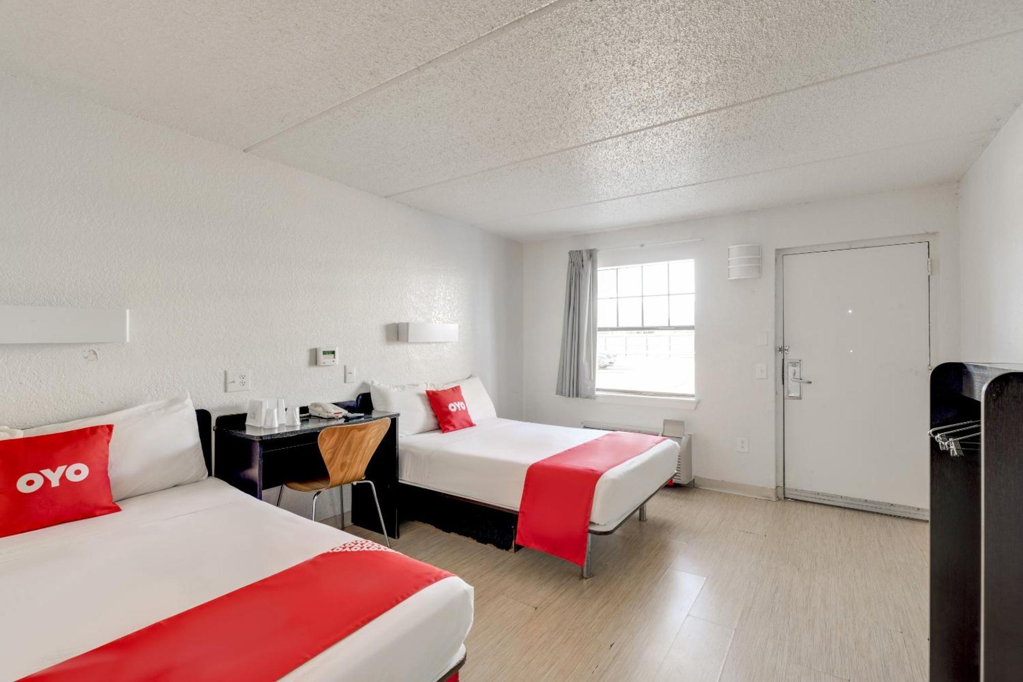 Oyo Hotel Houston Katy Freeway Bagian luar foto